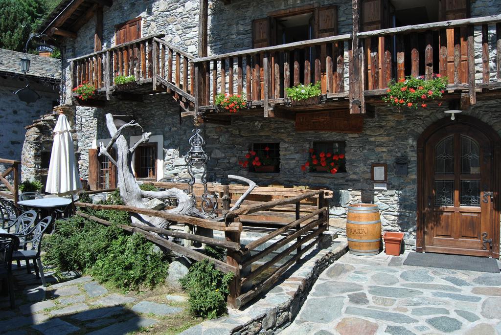 Casa Vacanza La Rocca Chiesa in Valmalenco Buitenkant foto