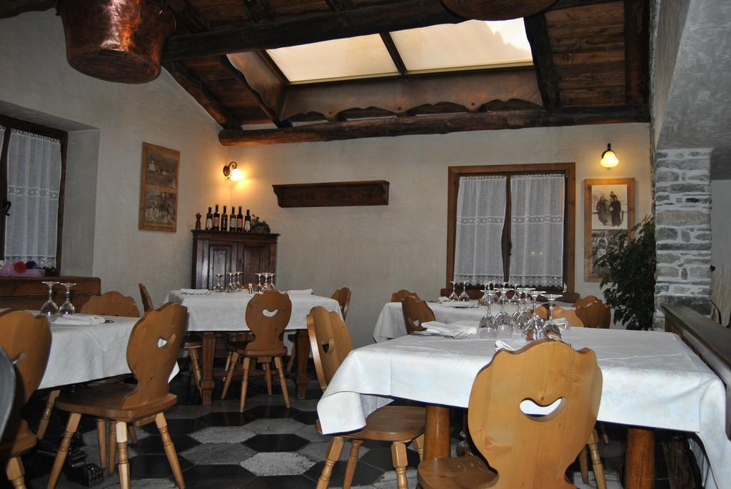 Casa Vacanza La Rocca Chiesa in Valmalenco Buitenkant foto