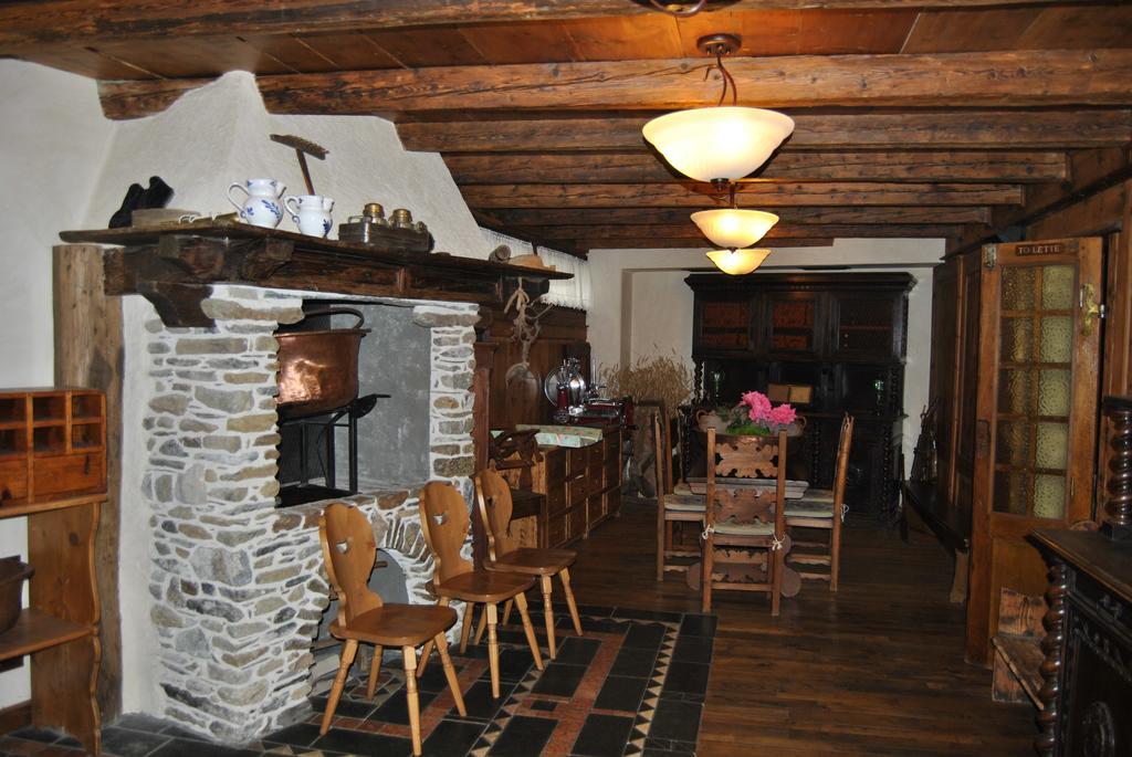 Casa Vacanza La Rocca Chiesa in Valmalenco Buitenkant foto