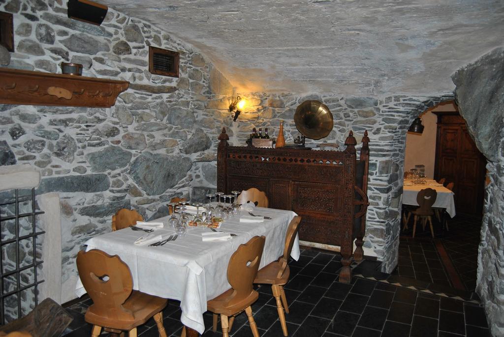 Casa Vacanza La Rocca Chiesa in Valmalenco Buitenkant foto