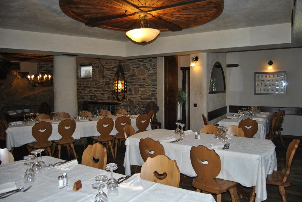 Casa Vacanza La Rocca Chiesa in Valmalenco Buitenkant foto