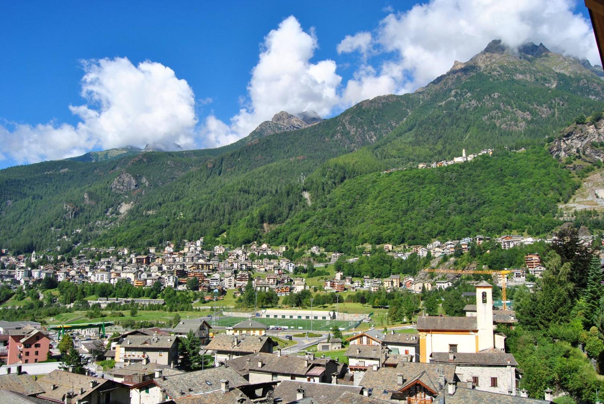 Casa Vacanza La Rocca Chiesa in Valmalenco Buitenkant foto
